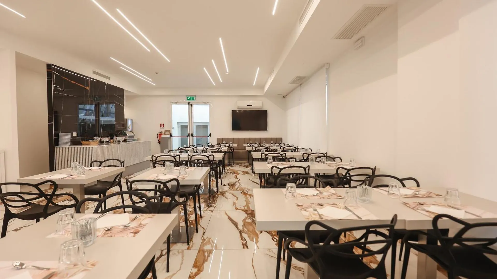 Hotel Cenisio Rimini 3*,